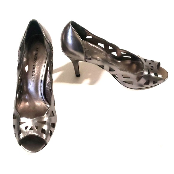 Audrey Brooke Shoes - 《Audrey Brooke》Silver Stiletto Heels Sz 6.5 Grey